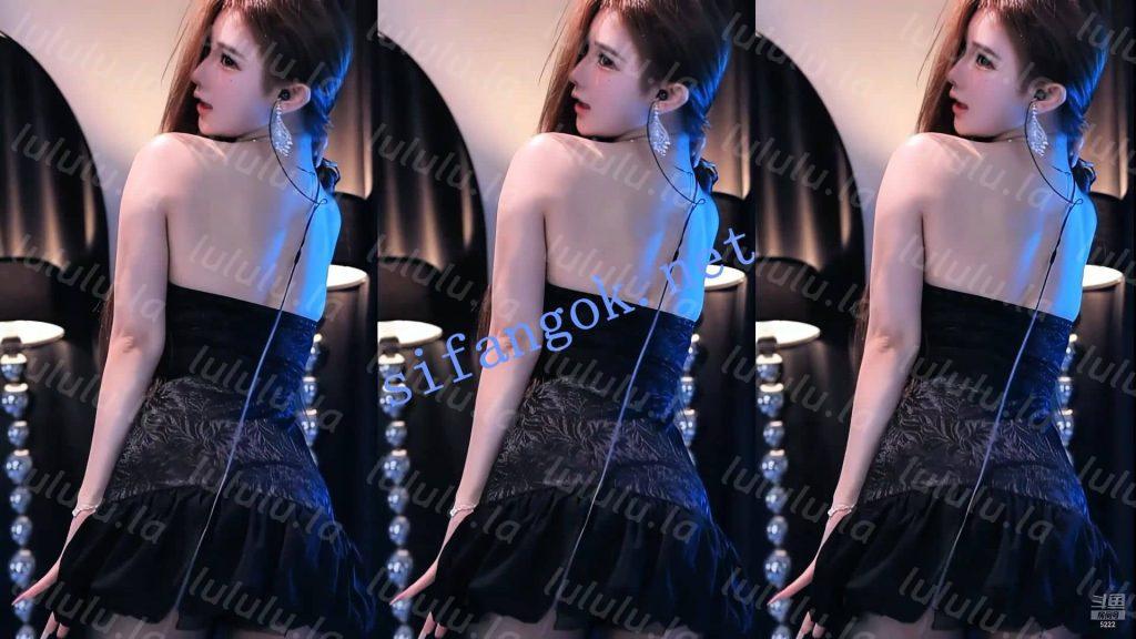 【斗鱼】谁的小棉袄呢 最新一期骚舞精选 低视角漏底裤【9V】【1.51G】 预览图 8