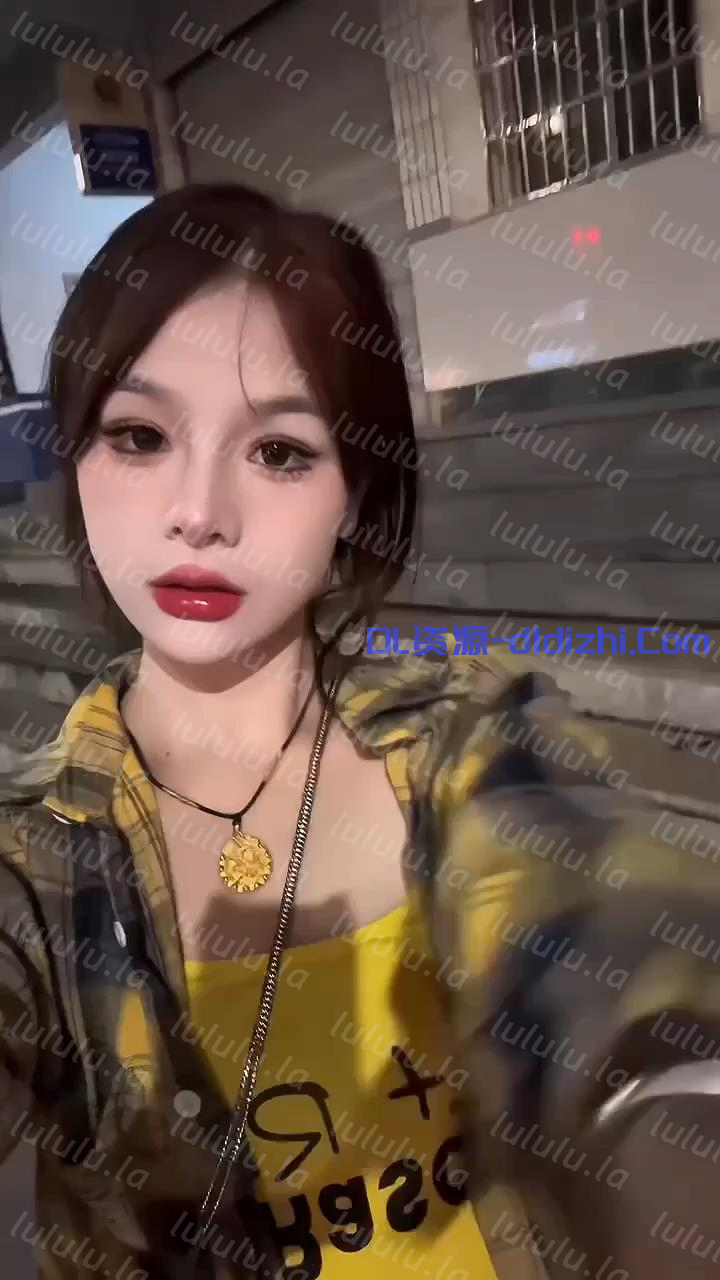 滿背精神小妹，社會上的大姐大，到了床上也不過是一條勇猛坐騎， 當母狗操 127.8MB 预览图 1