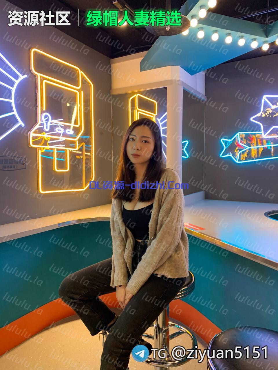 【前男友洩露】23歲極品身材E乳完美露臉台妹，這樣的女人，兩個大奶騎乘一晃一晃的，誰受的了，完全頂不住 157MB 预览图 1