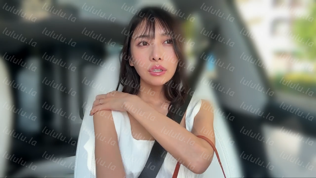 贪婪人妻，过着奢华的生活，有婚外情并被男人操。 【1.1g】 预览图 1