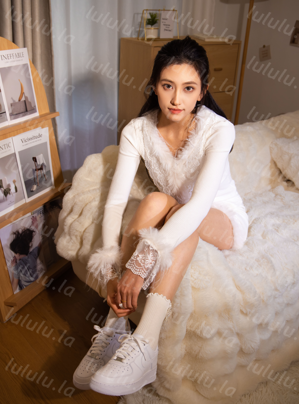 足愉心 – 可乐 – 性感包臀裙棉袜美腿诱惑 【140P1V1.63G】 预览图 3