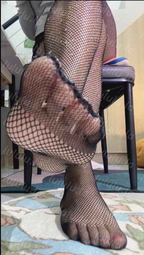 玩物直播柠萌小主-251218 红绿灯骰子地狱叁室息【1V】【840MB百度云】 预览图 4