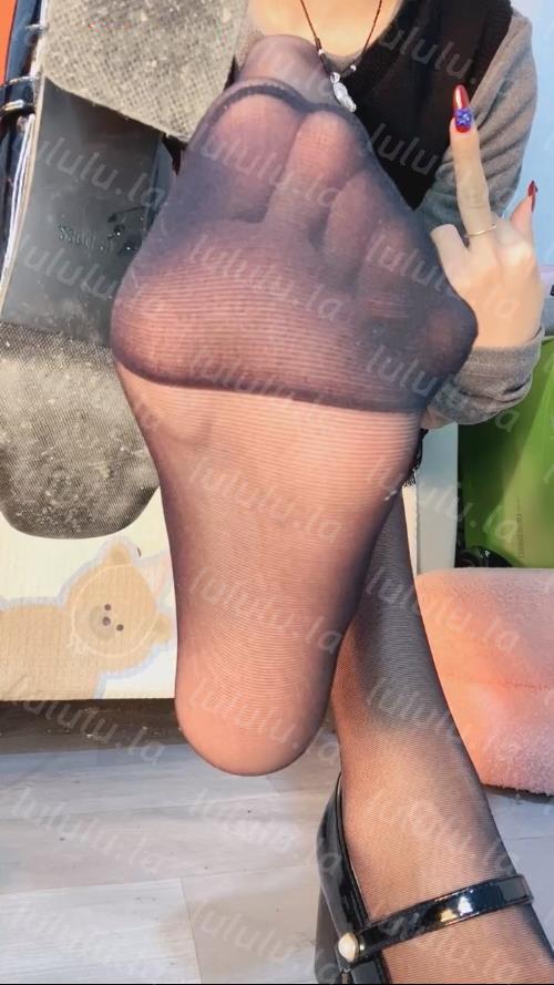 玩物直播苒苒s-251217 榨精黑丝玛丽珍羞辱榨精红绿灯【1V】【588MB百度云】