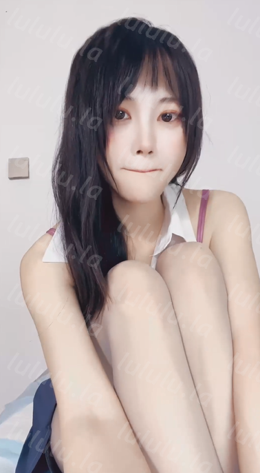 清秀学姐 【甜苹果】 白皙酥胸 逆天长腿 预览图 3