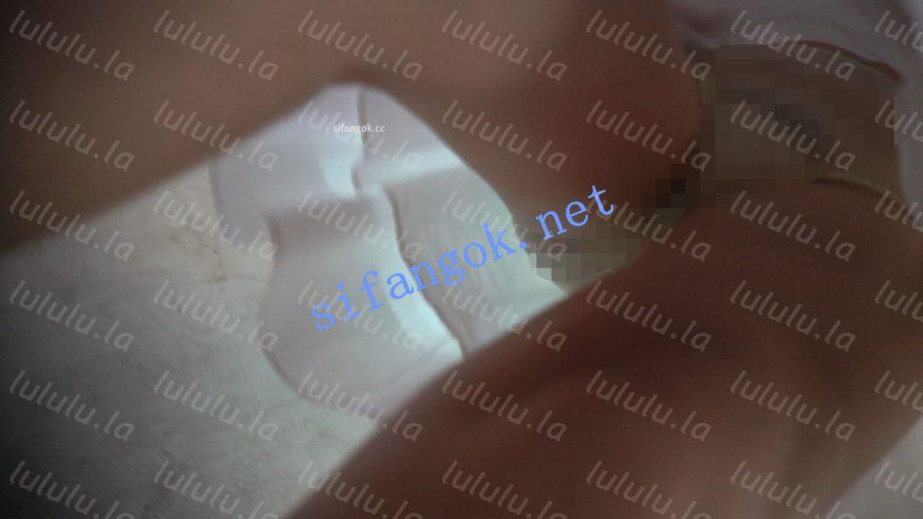 （空城原创）连衣白裙少妇逛公园，各种角度收下淡蓝透明N【1V】【599M】 预览图 2