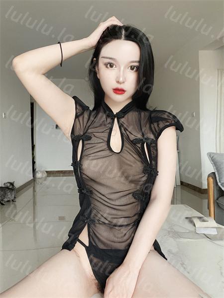 淘宝情趣店买家小姐姐自拍秀各种露脸透视 [380P+29V/2.15G] 预览图 4