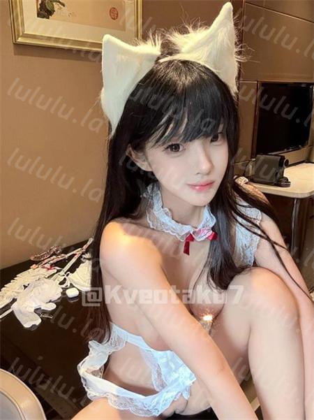 COS母狗颜值在线肛塞阿黑颜BB粉嫩 [294P+9V/542M] 预览图 5