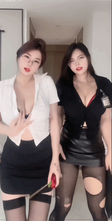 【快手福利】知名极品大奶擦边网红【小奶球】双人骚舞D奶【8V】【2.33G】 预览图 6