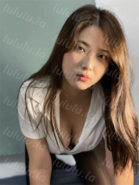 翟希瑶-山东青岛极品大奶御姐性爱日常泄密流出 [28p+12v/877M] 预览图 2