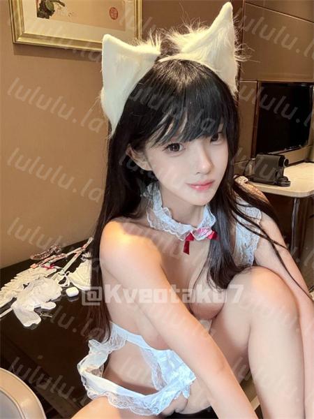 kveotaku7-顶级COS母狗 有钱人的精液便器 阿黑颜高跟三点粉 [274P+9V/542M] 预览图 4