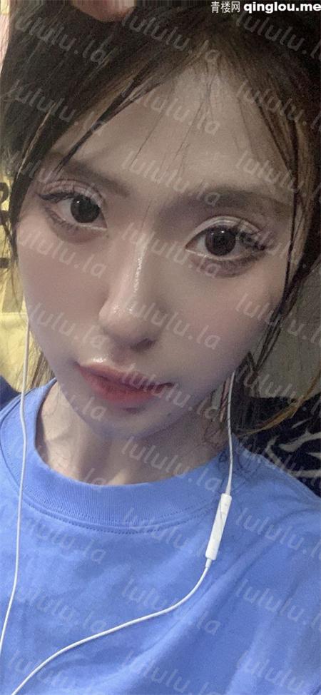 超级反差-被培养成母狗很不错的清纯辣妹，超级反差… [100p+17v/622.5M] 预览图 3