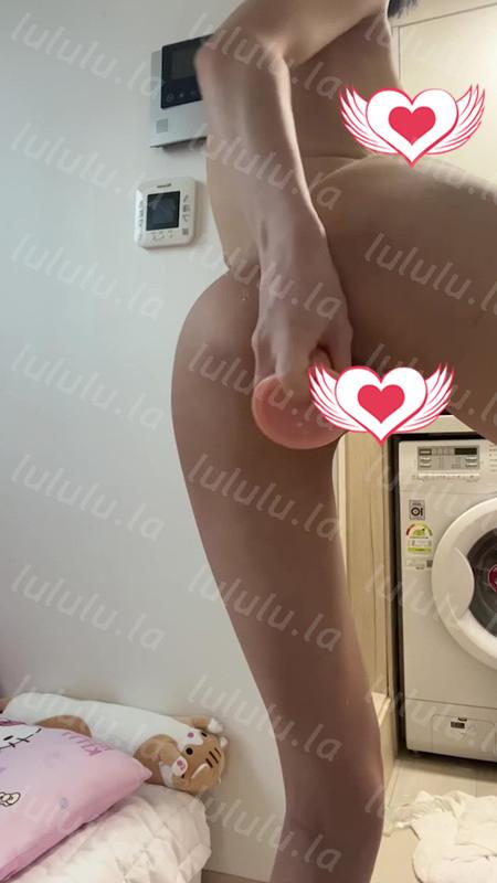 校花级少女私拍流出窈窕身材反差自慰 高潮瞬间失禁 [1V/1.22G] 预览图 8