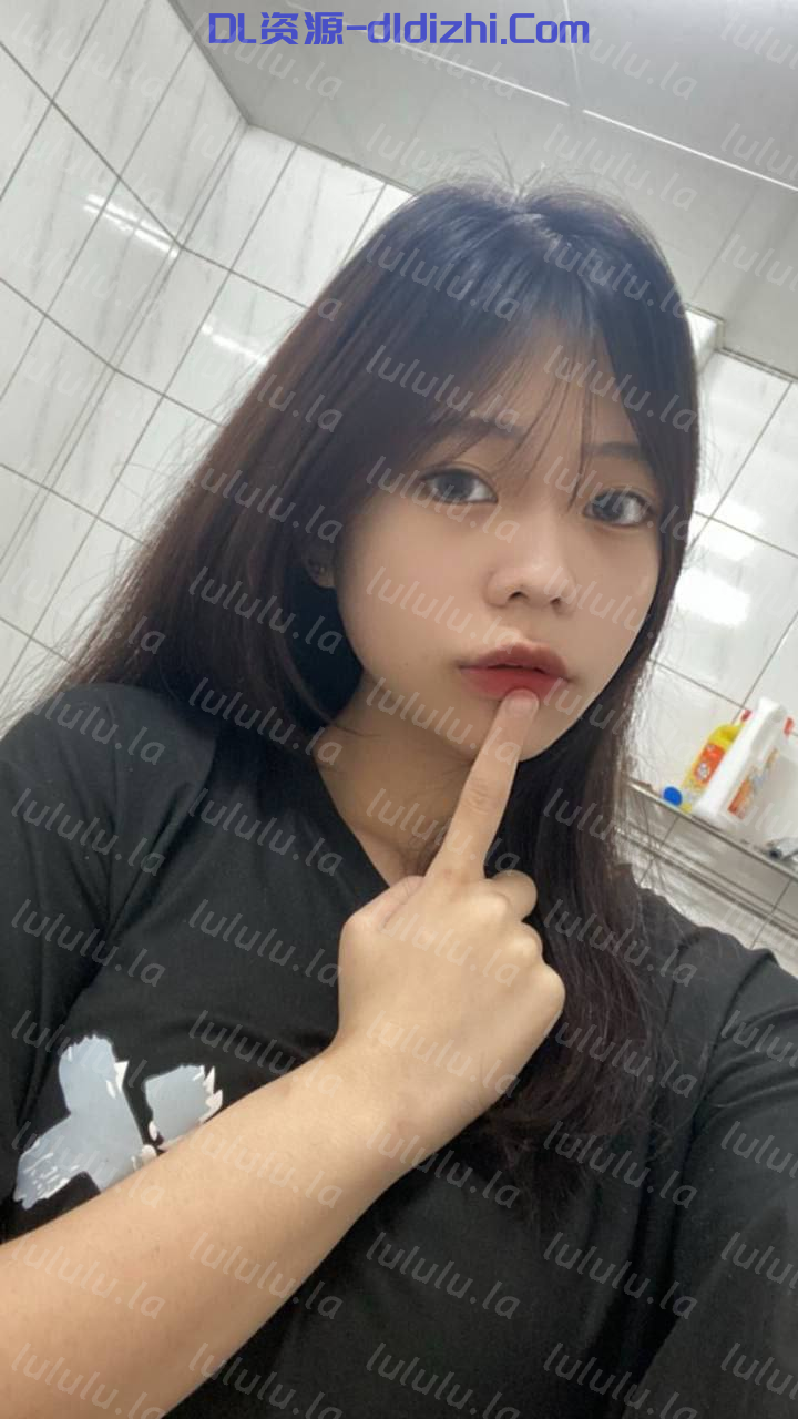 白虎蘿莉對鏡自慰白絲襪，牛仔褲，假陽具，逼臉同框真騷啊10V 223.1MB