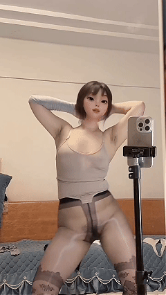 推特小胖妞 悦悦 反差裸舞自慰插穴 顶B呲尿动感大合集【167V】【1.77G】 预览图 54