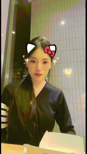 【蘋果原相機雲端洩密】長腿反差少婦露臉性愛自拍，細腰肥臀後入無敵(2V) 906.5MB 预览图 1