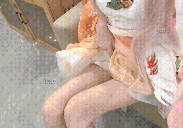 超美颜值少女『季雨』✅逼脸同框自慰定制福利，绝美容颜粉嫩小逼甚是诱人！小萌妹居然这么反差，真的爱了【12V】【611M】 预览图 15
