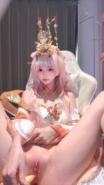 超美颜值少女『季雨』✅逼脸同框自慰定制福利，绝美容颜粉嫩小逼甚是诱人！小萌妹居然这么反差，真的爱了【12V】【611M】 预览图 4