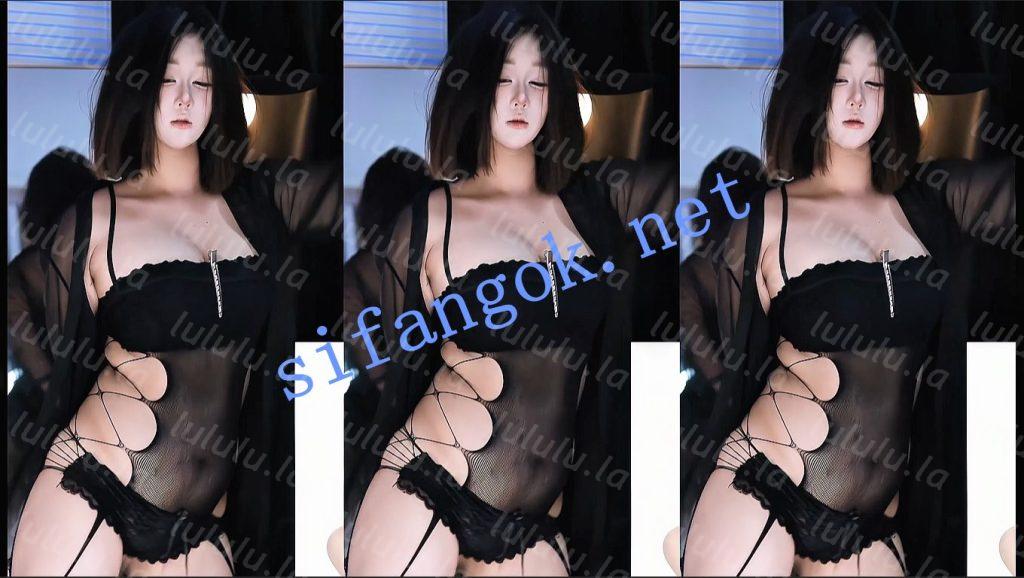【小心心】热舞小莹，直播骚舞穿情趣小内内，直接干封号【2V】【310M】 预览图 5