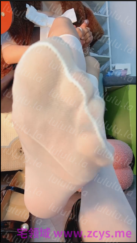 玩物直播苒苒s-251224 白丝香水脏鞋底早泄狗爬进来【1V】【560MB百度云】 预览图 1