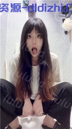 推特呲尿大比拼 各種妹妹放尿給你看 戶外露出刺激第三期 794.8MB 预览图 14