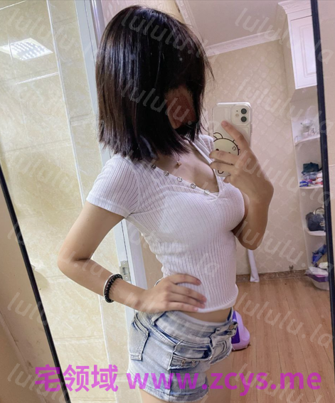 娇小嫩妹被包养4p 1v 798m 预览图 3