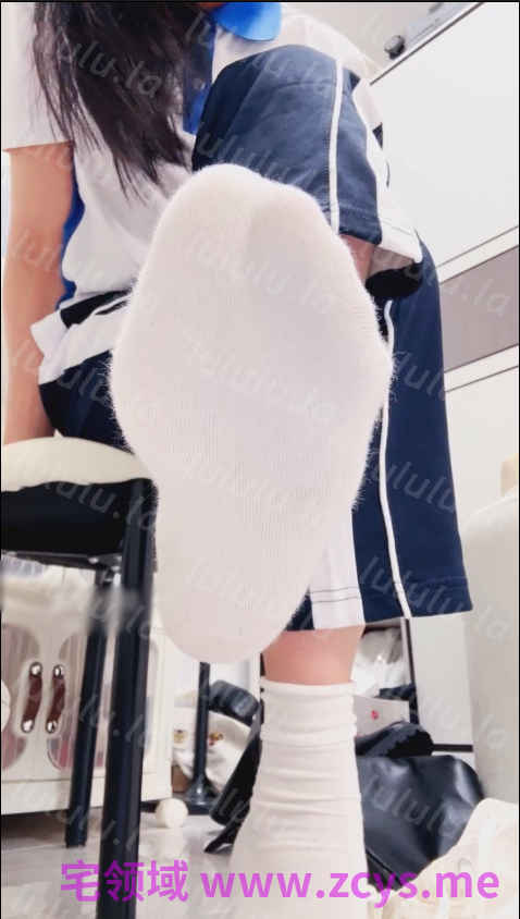 玩物直播妮蔻poyal-251225 红绿灯裸足口水榨精【2V】【724MB百度云】 预览图 1