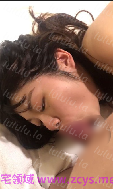 齐刘海巨乳大一新生被金主包养玩4P卖力服侍多人 6p 1v 578m 预览图 2