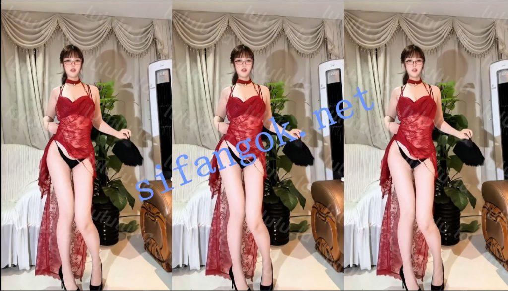 【抖音】阿拉蕾 眼镜美女情趣SM骚舞定制福利，反差感拉满【8V】【395M】 预览图 16