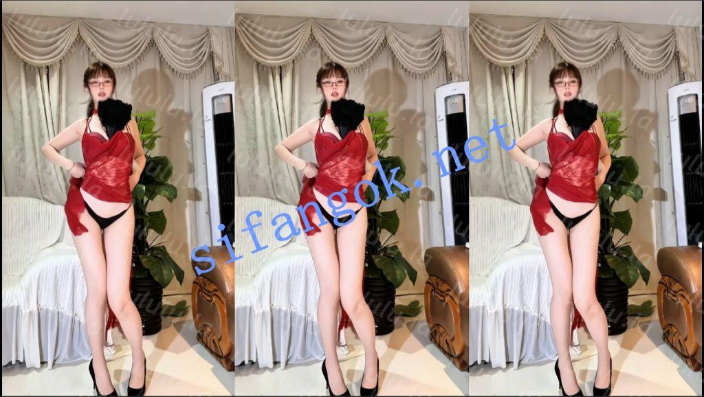 【抖音】阿拉蕾 眼镜美女情趣SM骚舞定制福利，反差感拉满【8V】【395M】 预览图 8