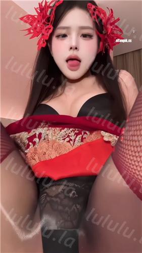 抖音百万粉 小樱suny 平台同款服饰打开福利 诱惑骚叫美翻了【18V】【393M】 预览图 10