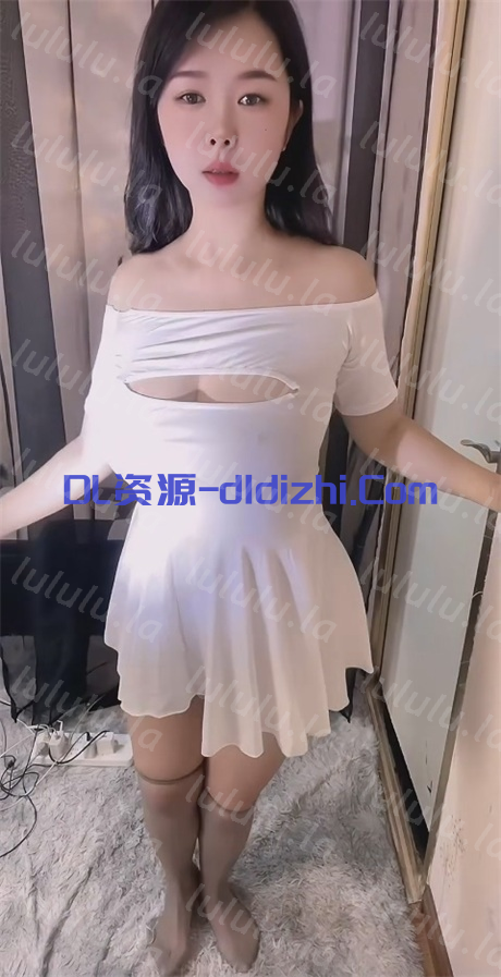 ❣️推荐❣️快手骚逼少妇【梦梦睡不醒】好身材大长腿，大奶无毛穴，一条小肉缝，道具自慰高潮，掰逼诱惑28V 5.75GB