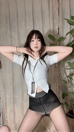 抖音瑜伽裤女神 甜子兔哟 最新高价定制福利顶B舞 印出美鲍【11V】【1.35G】 预览图 3