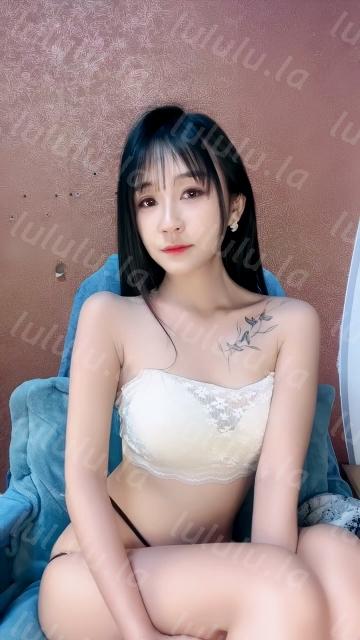 半糖主播【小漂亮】福利视频18V【18V】【234M】 预览图 1