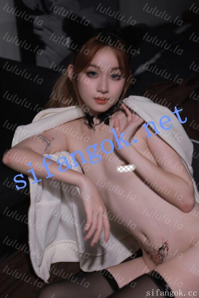 ஐ推特骚鸡ஐ奶油蘑菇兔兔 大尺度套图 黑丝猫女 质感很好【64P】【0.7G】 预览图 10