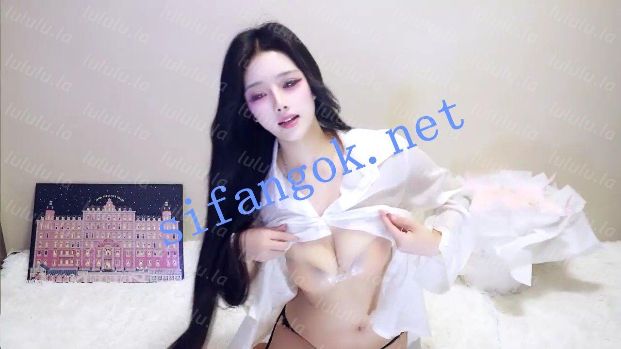 ✅ST王子私人秀【lkjfdsks】超高颜值巨乳美女喷水4月合集【16V】【4.2G】 预览图 11