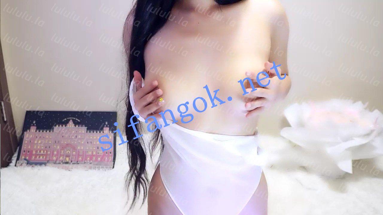 ✅ST王子私人秀【lkjfdsks】超高颜值巨乳美女喷水4月合集【16V】【4.2G】 预览图 7