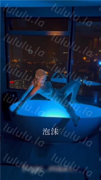 完美身材颜值女神 教瑜伽的喵老师 语梦 裸拍首次插入 润啊【25V93P】【452M】 预览图 7