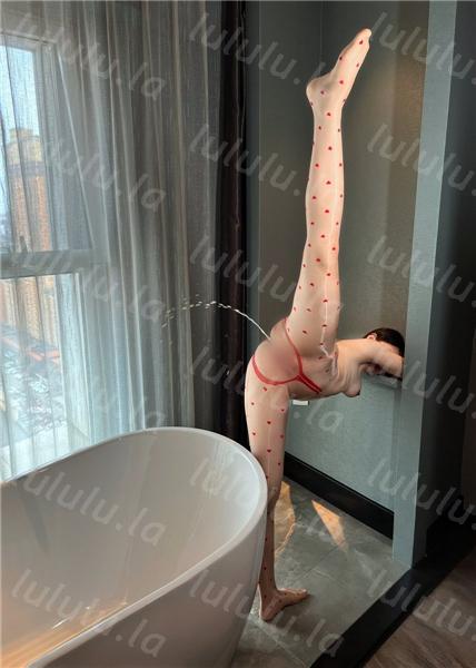 完美身材颜值女神 教瑜伽的喵老师 语梦 裸拍首次插入 润啊【25V93P】【452M】 预览图 15