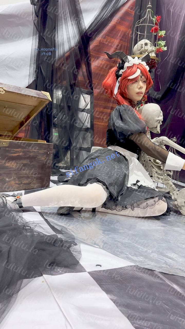 【KFC】学生妹COSER·白丝袜可爱内内·长时间CD被发现差点翻车【1V】【2.46G】 预览图 4
