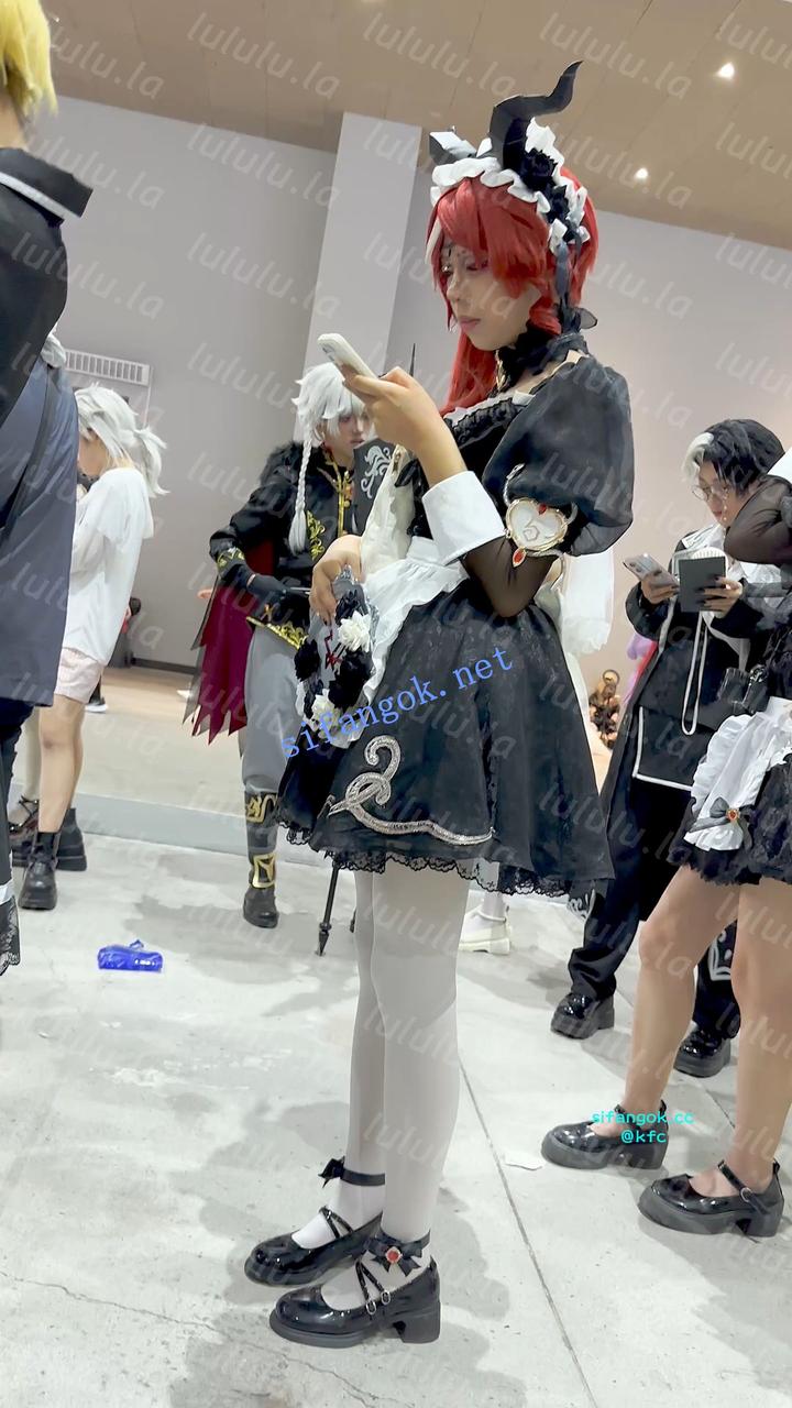 【KFC】学生妹COSER·白丝袜可爱内内·长时间CD被发现差点翻车【1V】【2.46G】 预览图 1