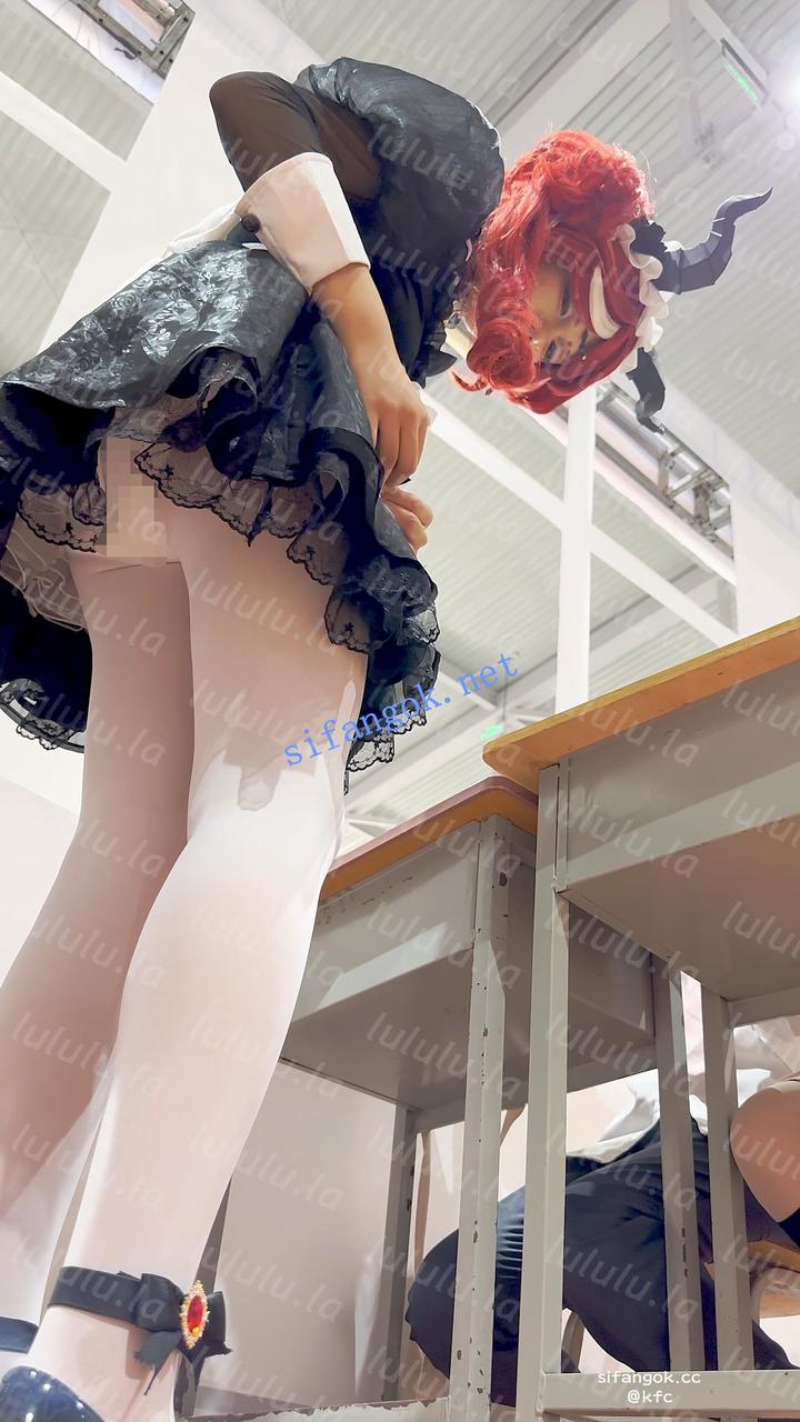 【KFC】学生妹COSER·白丝袜可爱内内·长时间CD被发现差点翻车【1V】【2.46G】 预览图 9