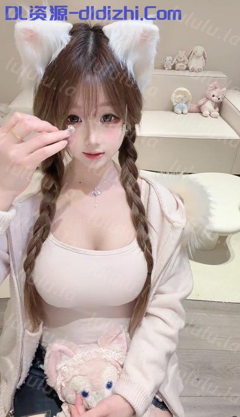 抖音 小點炘 巨乳小蠻腰美女 露點 扣B自慰 掰開B特寫 揉胸 356.6MB