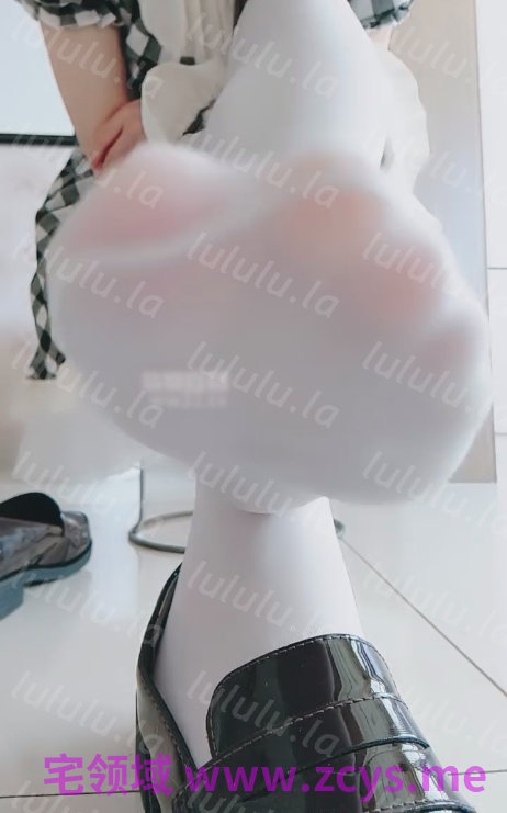 玩物直播子衿殿下-260427 红绿灯过膝袜厚黑粗口榨精+260428 红绿灯和子衿主人的小皮鞋交配【2V】【524MB百度云】 预览图 2