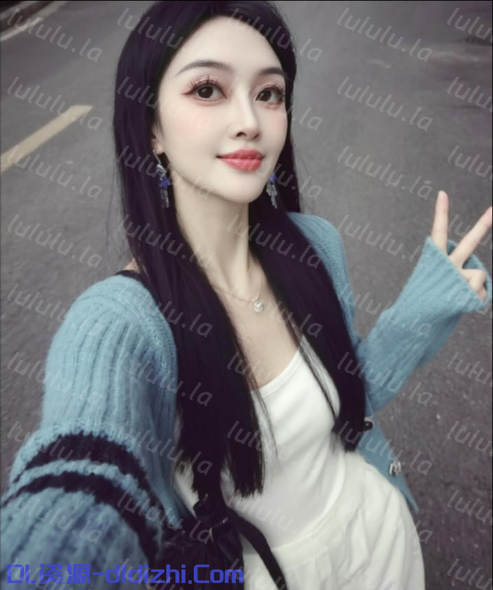 ST站禦姐尤物【Oliviari】私房大秀，道具摩擦揉穴，口交雞雞，美乳誘惑2V 944MB 预览图 1