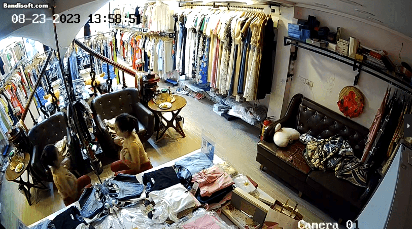 【破解攝像頭】服裝店大奶老闆娘換衣合集 1.06GB 预览图 8