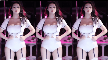 【斗鱼 小酒窝翁馨】极品巨乳身材 巨乳抖奶甩奶 骚舞整活【5V】【1.05G】 预览图 7