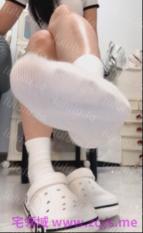 玩物直播妮蔻royal-260505 红绿灯汗酸棉袜榨废【1V】【406MB百度云】 预览图 4