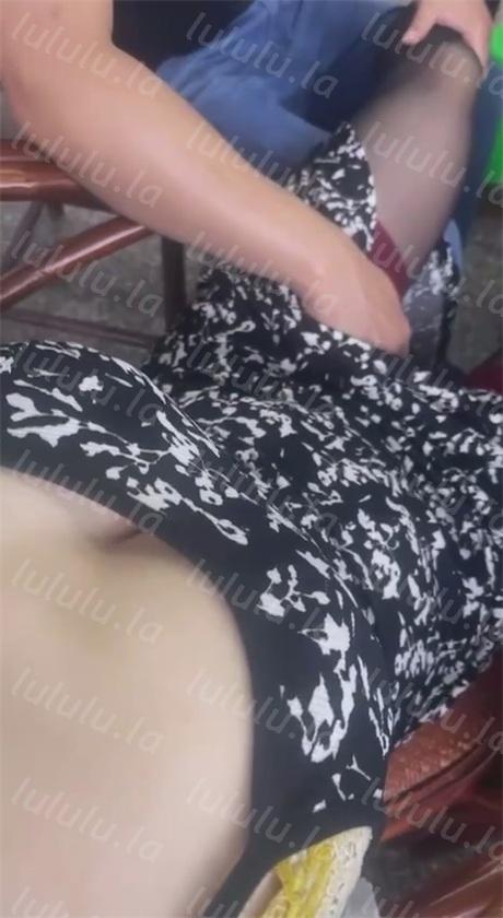 ❣️推荐❣️抖音药店老板娘【彩云姐（大云）】药店露出，足交圣体，掰逼展示，榨精大哥，御姐控必入【48V】【953M】 预览图 15