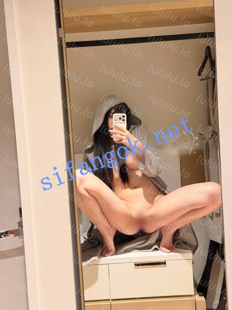 推特裸舞小美女 yum707玉米 5月VIP裸舞福利二 床上等你Bong！【3V7P】【201M】