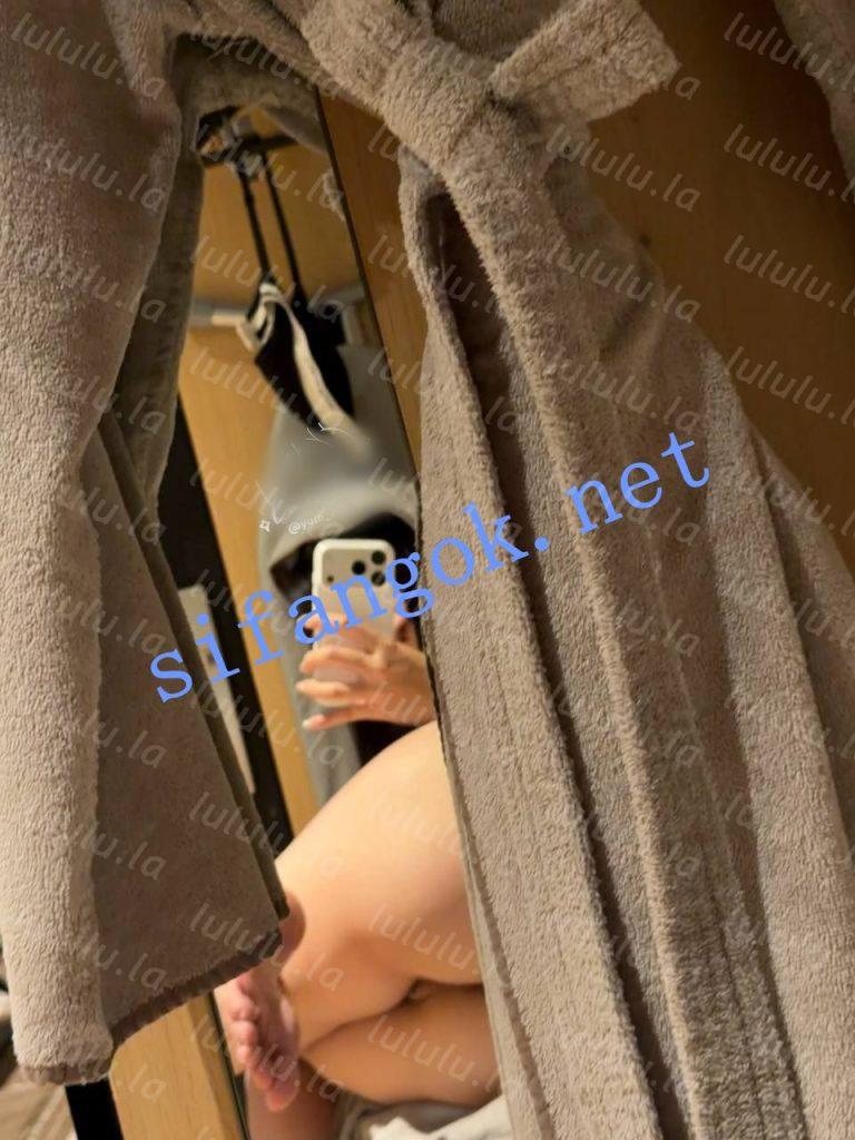 推特裸舞小美女 yum707玉米 5月VIP裸舞福利二 床上等你Bong！【3V7P】【201M】 预览图 2